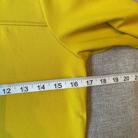 Karen Millen Goldenrod Stretch Cut Out Short Sleeve Knit Pullover Top Shirt - Picture 5 of 7